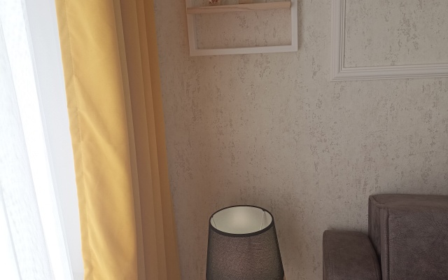 Dizaynerskaya Kvartira S Vidom Na Chernoye More Flat