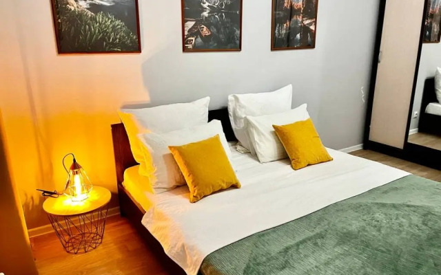Sunny Days Apartment Zhulebino Park 1 Apartments