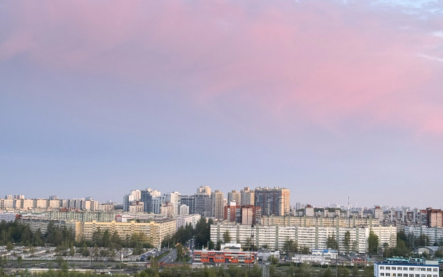 Квартира Двухэтажная 4-спальная кровать возле метро