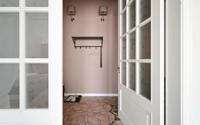 1912 U Anichkova Mosta №1 Apartments