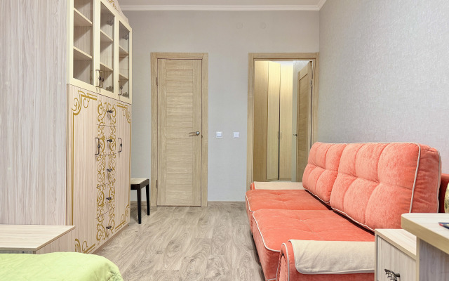 Жилое помещение 2-к квартира у метро Молодежная с яркими закатами