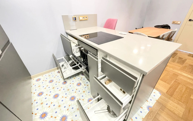 S 2 Spalnyami V Zhk Sokol Flat