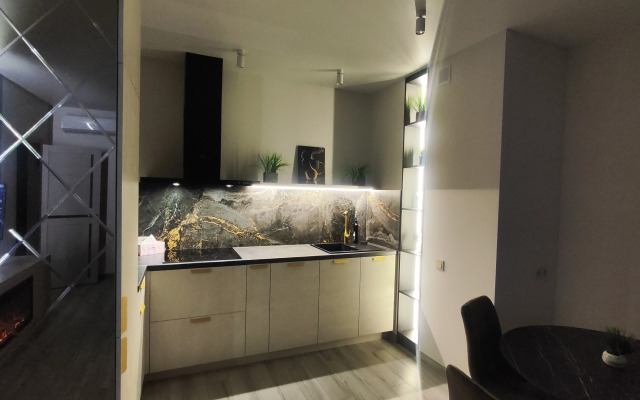 Premium Flat