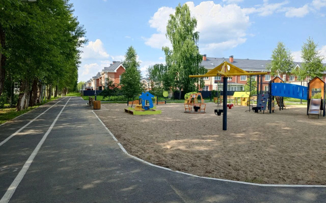 Uyutnaya kvartira v rayone aeroporta Apartments