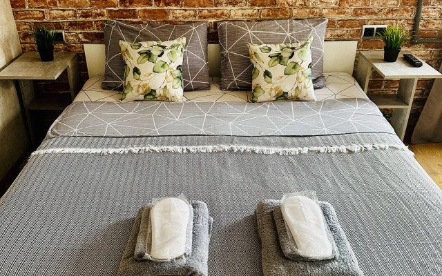 Daily Apart Flat