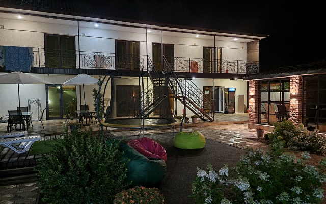 Kristall Guest House