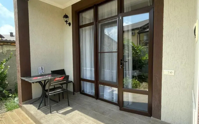 Na Aprelskoy Guest house