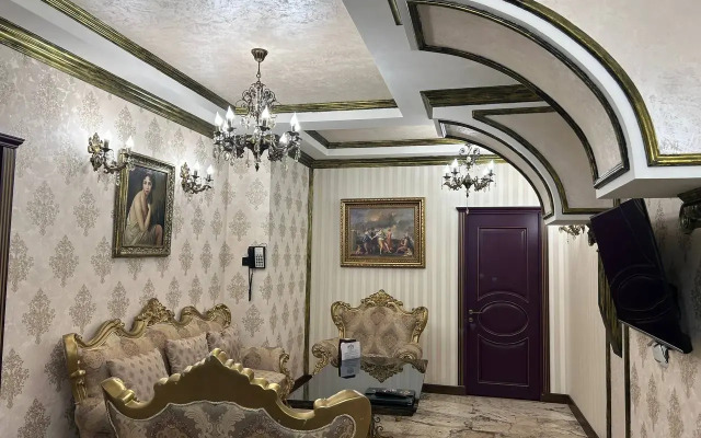 Отель Roma Yerevan & Tours