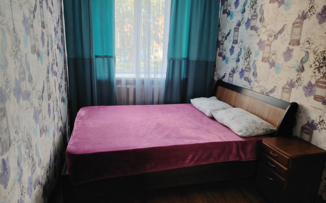 Квартира Трехкомнатная на Коммунистическом 35