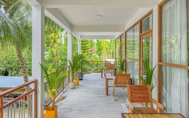 Lagoon Thoddoo Villa