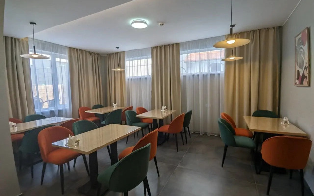 Отель Милан