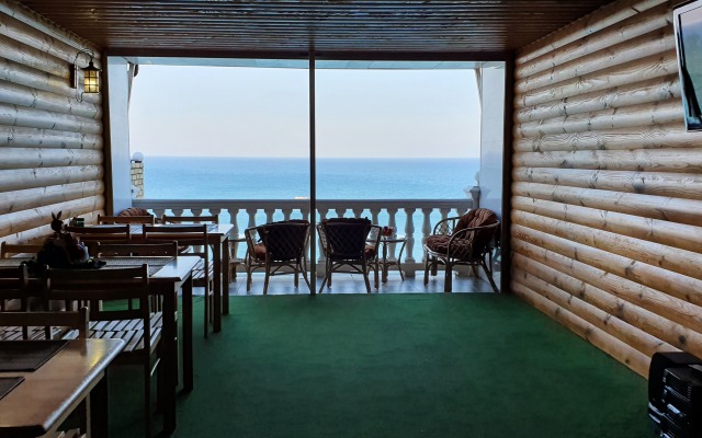 Laguna Plyus Hotel