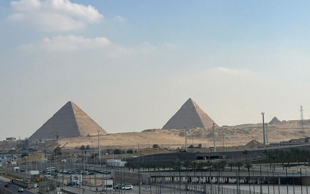 Royal Great Pyramid INN