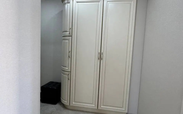 Квартира Шикарная двухкомнатная с лоджией