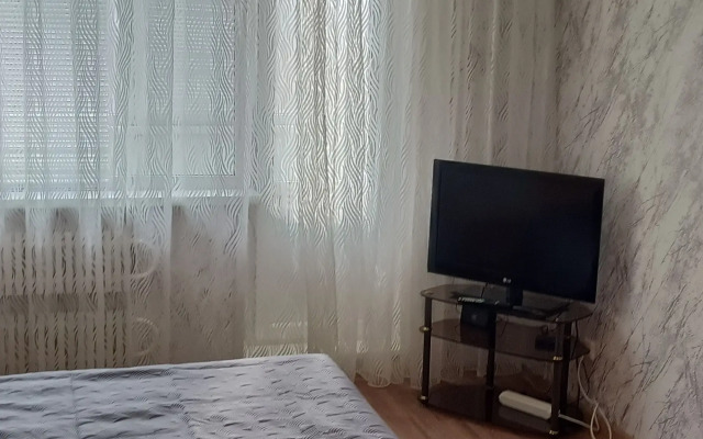V Starom Oskole, R-N Ledovogo Dvortsa Apartments