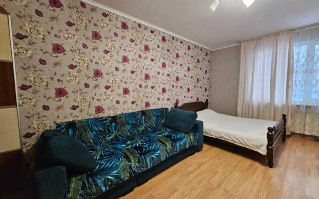 Na Ulitse Kuryzhova 19 Flat