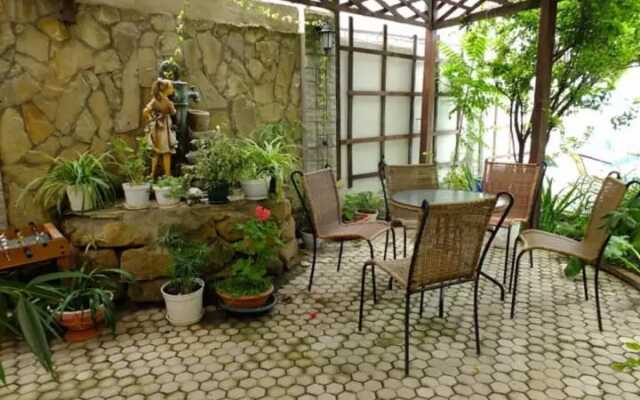 Semeyny Guest House