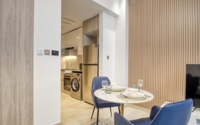 Welcome Home in Me Do Re Tower Apartments