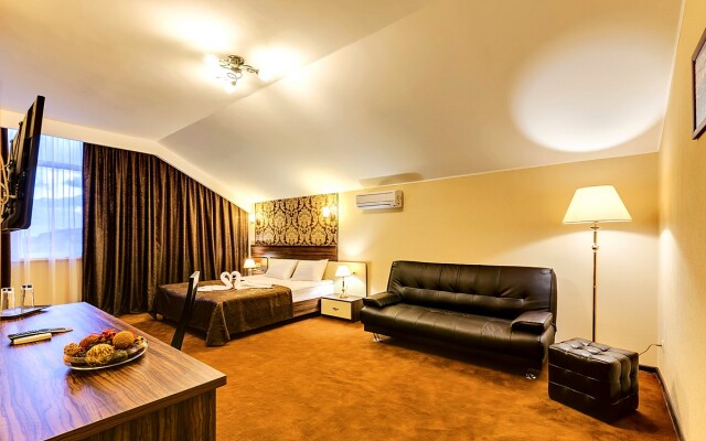 Salvadore Holiday Hotel & Aqua-zone Hotel