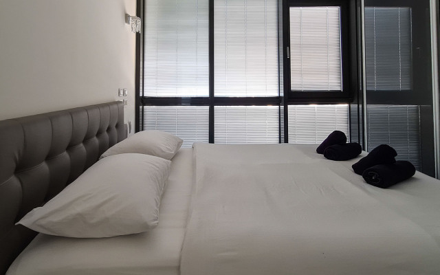 Apt Diamant 2BR Tel Aviv Hayarkon St TL63 Apartments
