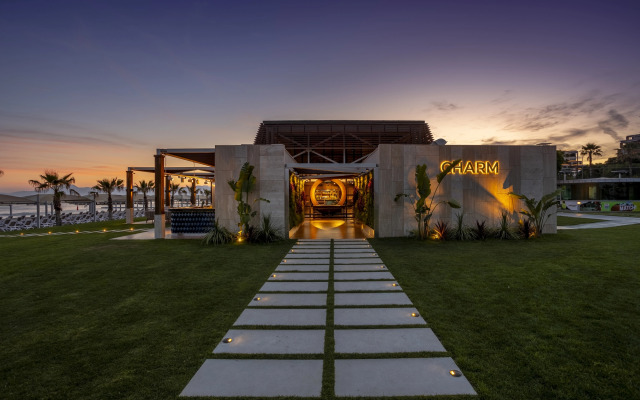 Calista Luxury Resort
