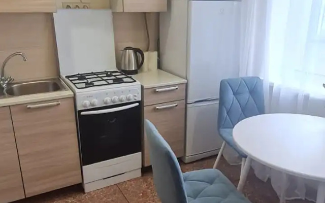 Naprotiv Troitskogo Sobora Flat