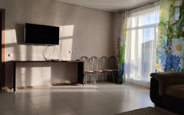 Na 3-M Lineynom Proyezde  Private House