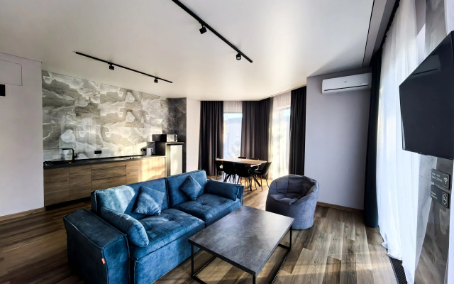 s 2-mya spalnyami Private house