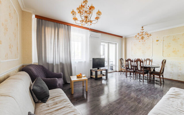 U Finlyandskogo Vokzala I Kreysera Avrory Apartments