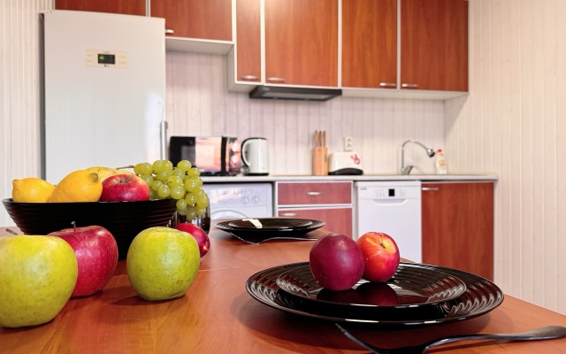 Частный дом у моря с беседкой