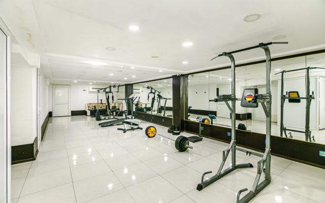 Maris Baku Hotel
