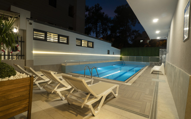 Opera Suites Hotel