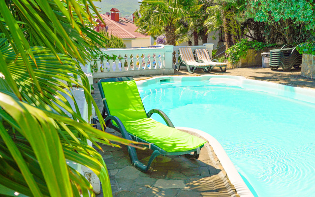 Bon Maison  Boutique Hotel