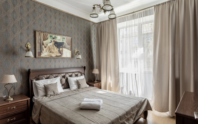 3 - room apartment on Tverskaya , Patriarchal
