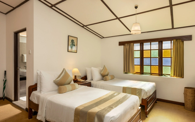 Hotel The Hill Club