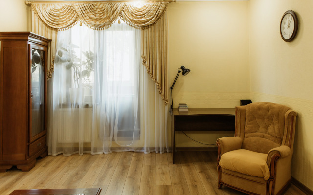 Апартаменты Трехкомнатные с камином в самом центре Новый дом