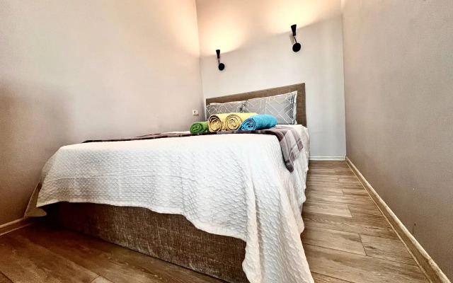 Квартира Уютная студия на Геологоразведчиков 44А