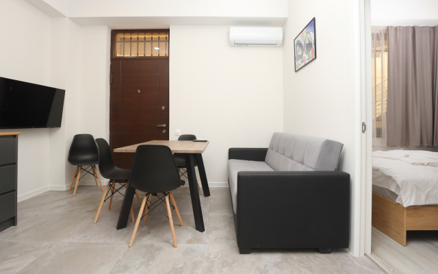 Stay Inn on Saryan Str. 26/3-4 Apartments