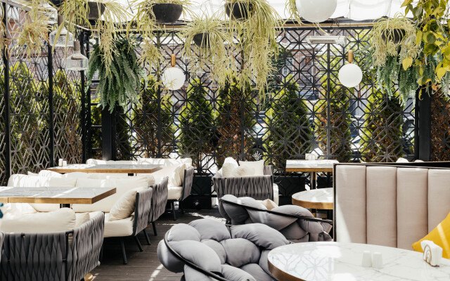 Arka Hotel