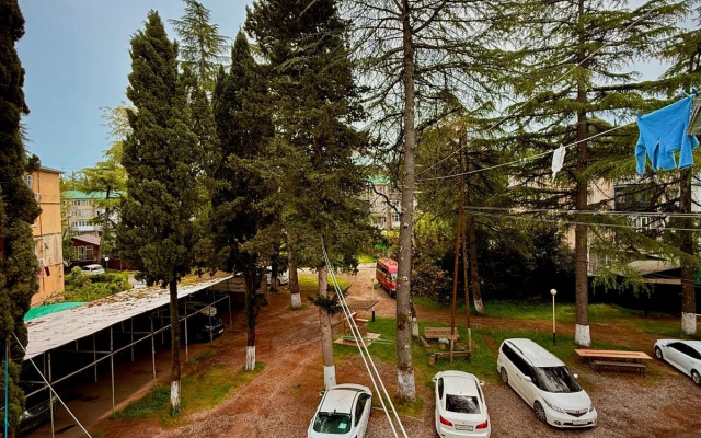 2-Kh Komnatnaya Kvartira v G. Pitsunda Flat