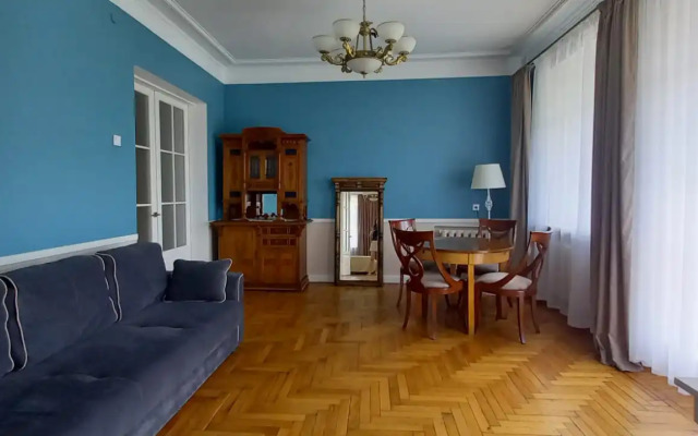 u Kremlya Alsu Mustafinoj Apartments