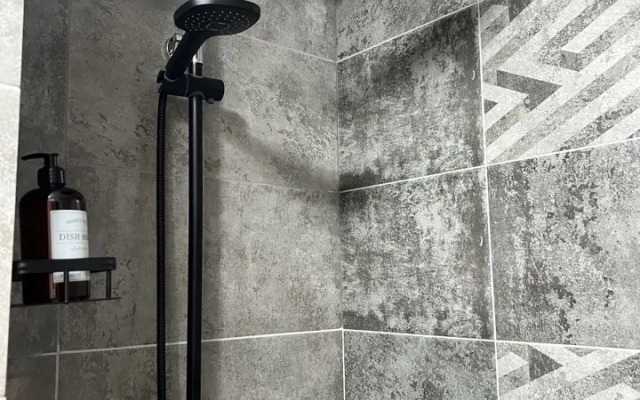 Апартаменты 4 оранжево-черные