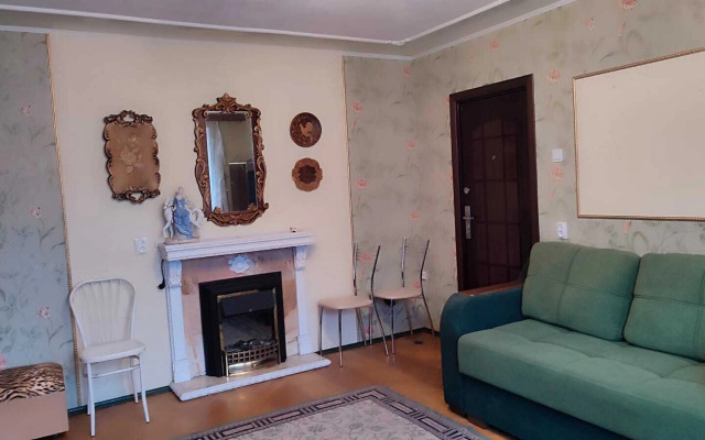 Na Prospekte Khudozhnikov 7k2 Flat