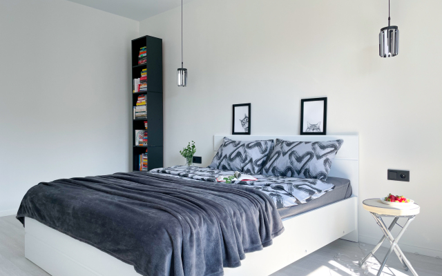 Black & White Apart Apartments