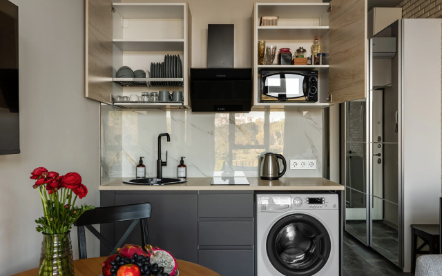 Metropol y Tropicheskogo Parka Apartments 1