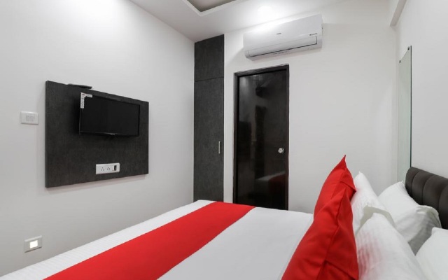 Peradiot-Vastrapur Hotel