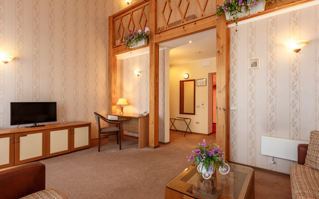 Almaz Hotel