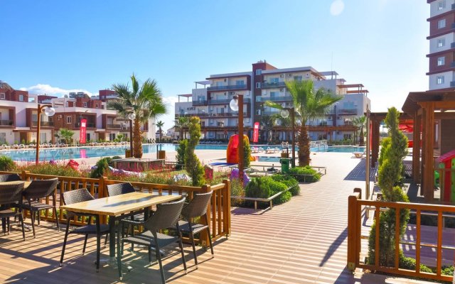 Sea Life Apartments Longbeach Cyprus