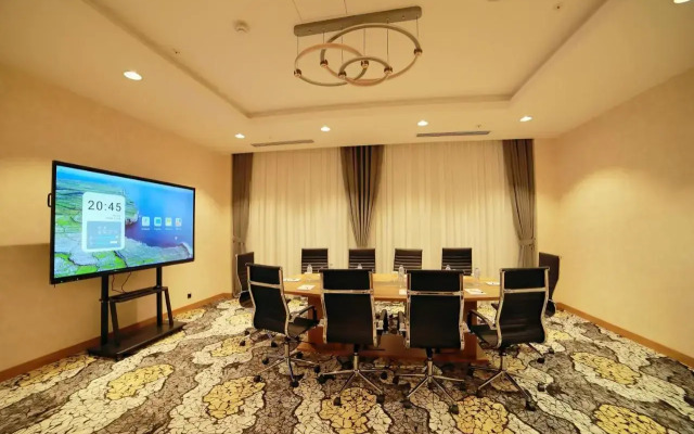 Отель Hilton Garden Inn Termez Airitom