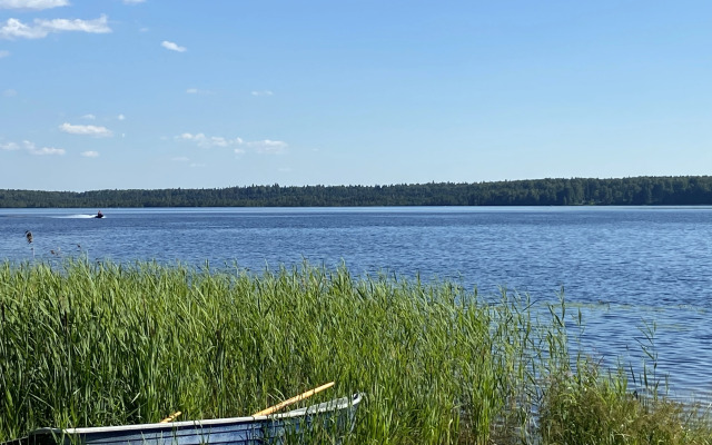 Гостевой дом Новый Дизайнерский дом на Рубском озере